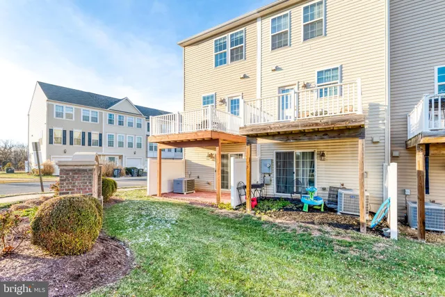 $470,000 | 8393 Scotland Loop, Manassas, VA 20109