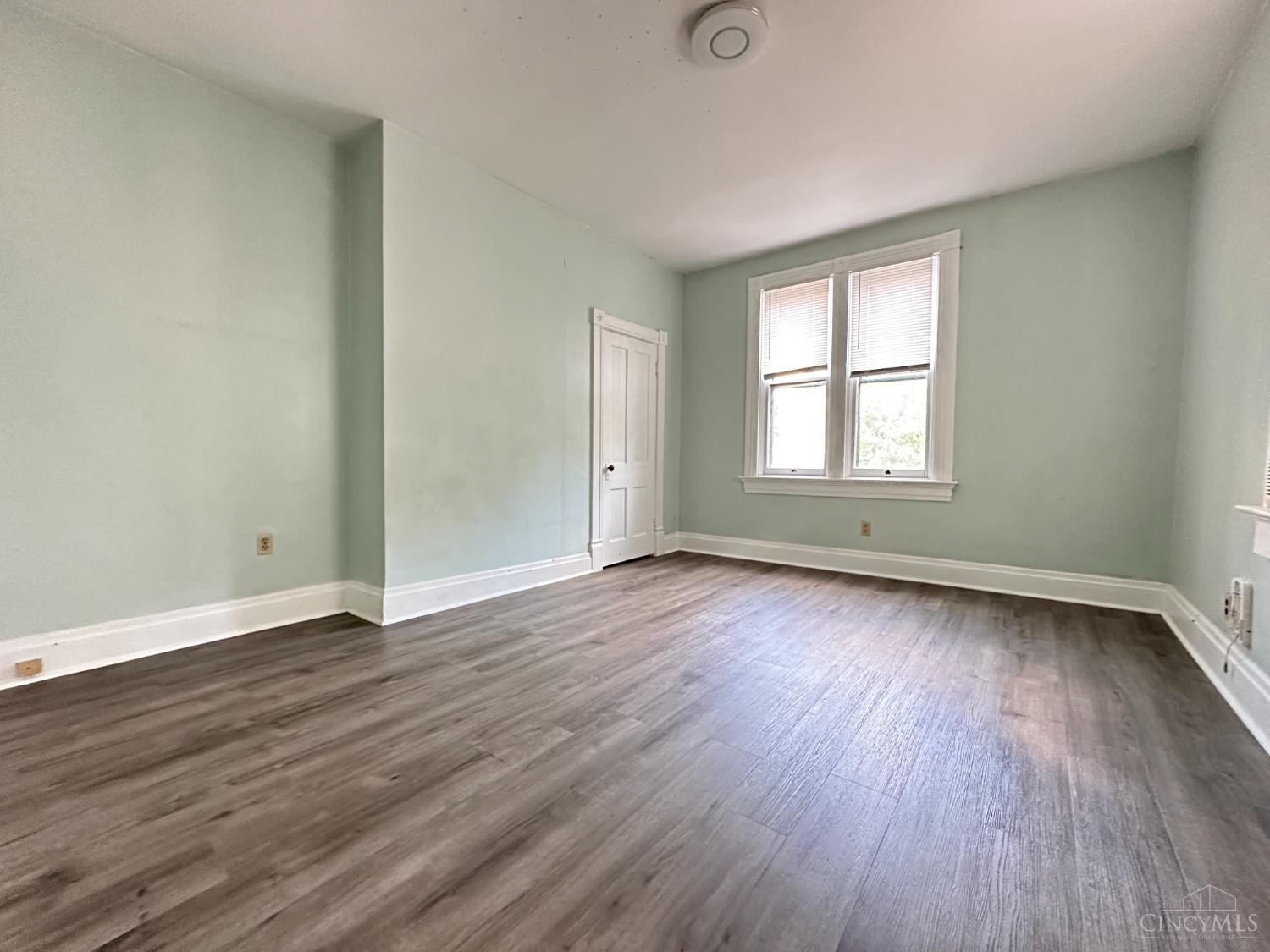 623 Riddle Road, Unit 2 Cincinnati, OH 45220 - Photo 4 of 10