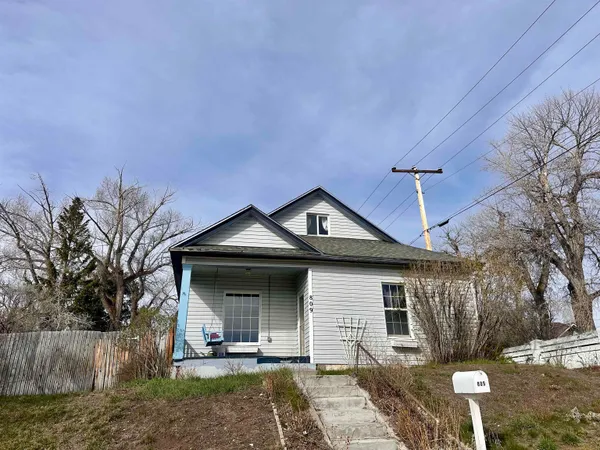 $250,000 | 809 Beech Avenue, Kemmerer, WY 83101