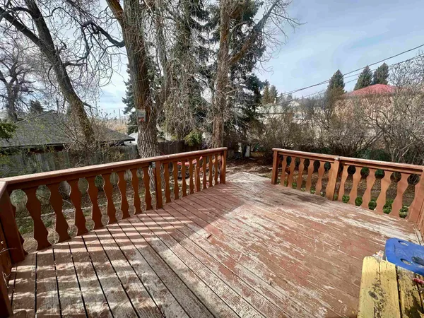 $250,000 | 809 Beech Avenue, Kemmerer, WY 83101