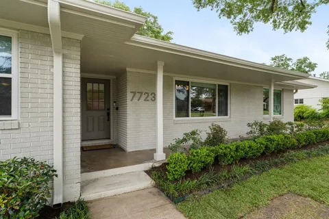 $675,000 | 7723 Fairdale Lane, Houston, TX 77063