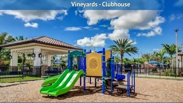 $2,550 | 158 Southeast 34th Terrace, Homestead, FL 33033