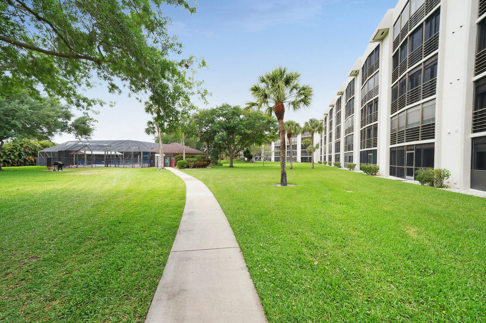 9220 Southwest 14th Street, Unit 3503 Boca Raton, FL 33428 - Photo 3 of 35 Building Walkway