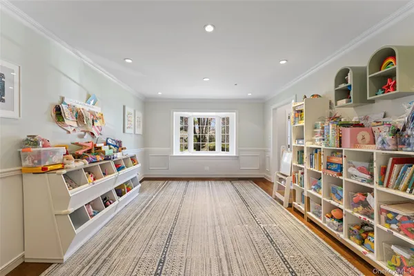 $2,295,000 | 30 Corell Road, Scarsdale, NY 10583