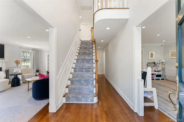 $2,295,000 | 30 Corell Road, Scarsdale, NY 10583