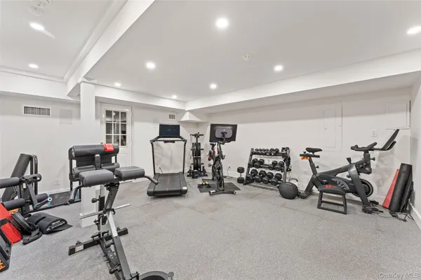 $2,295,000 | 30 Corell Road, Scarsdale, NY 10583
