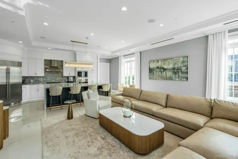 $3,450,000 | 3000 Royal Court, Unit 3306 PH, North Hills, NY 11040