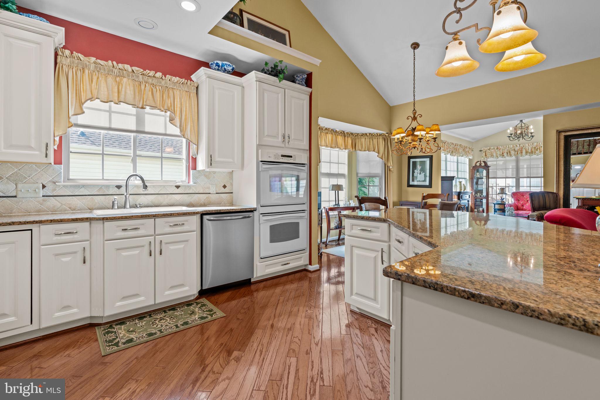 945 Hamilton Way Warminster, PA 18974 - Photo 11 of 32 Kitchen