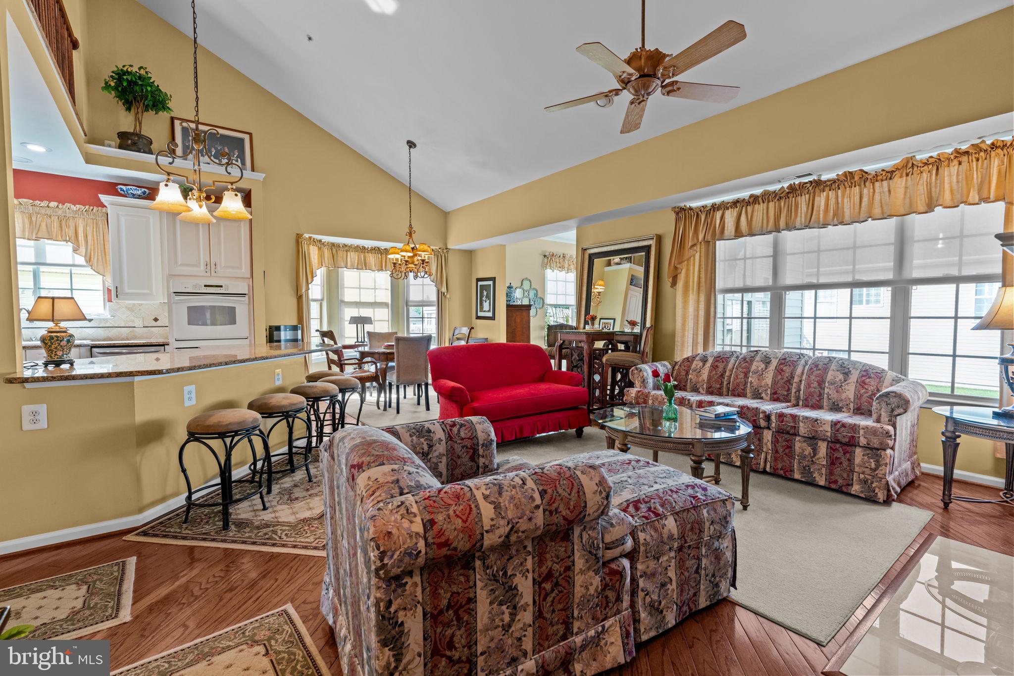 945 Hamilton Way Warminster, PA 18974 - Photo 16 of 32 Family Room