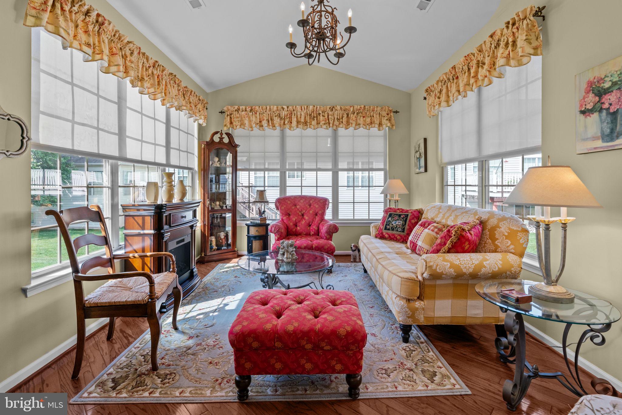 945 Hamilton Way Warminster, PA 18974 - Photo 19 of 32 Sun Room