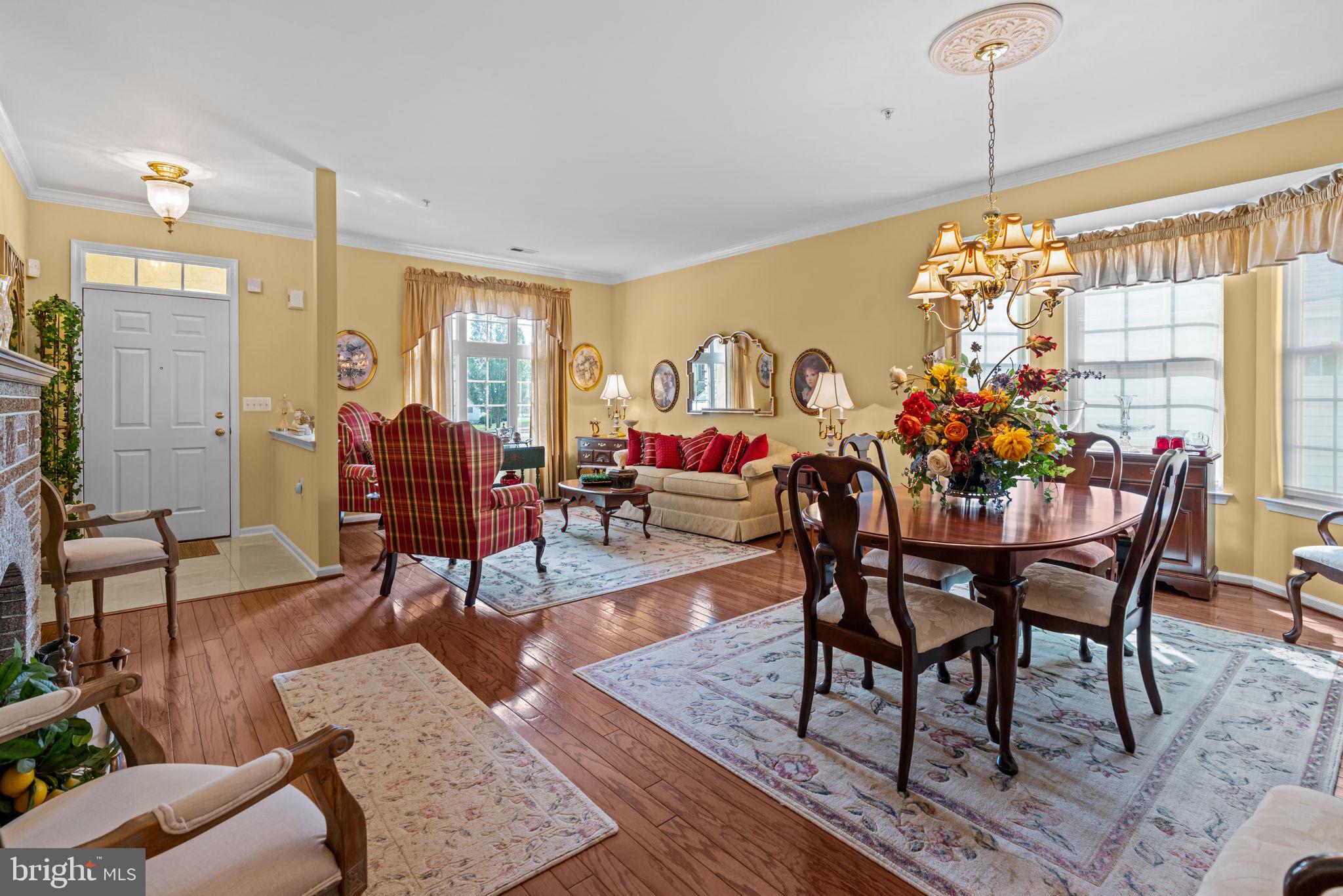 945 Hamilton Way Warminster, PA 18974 - Photo 8 of 32 Dining Room