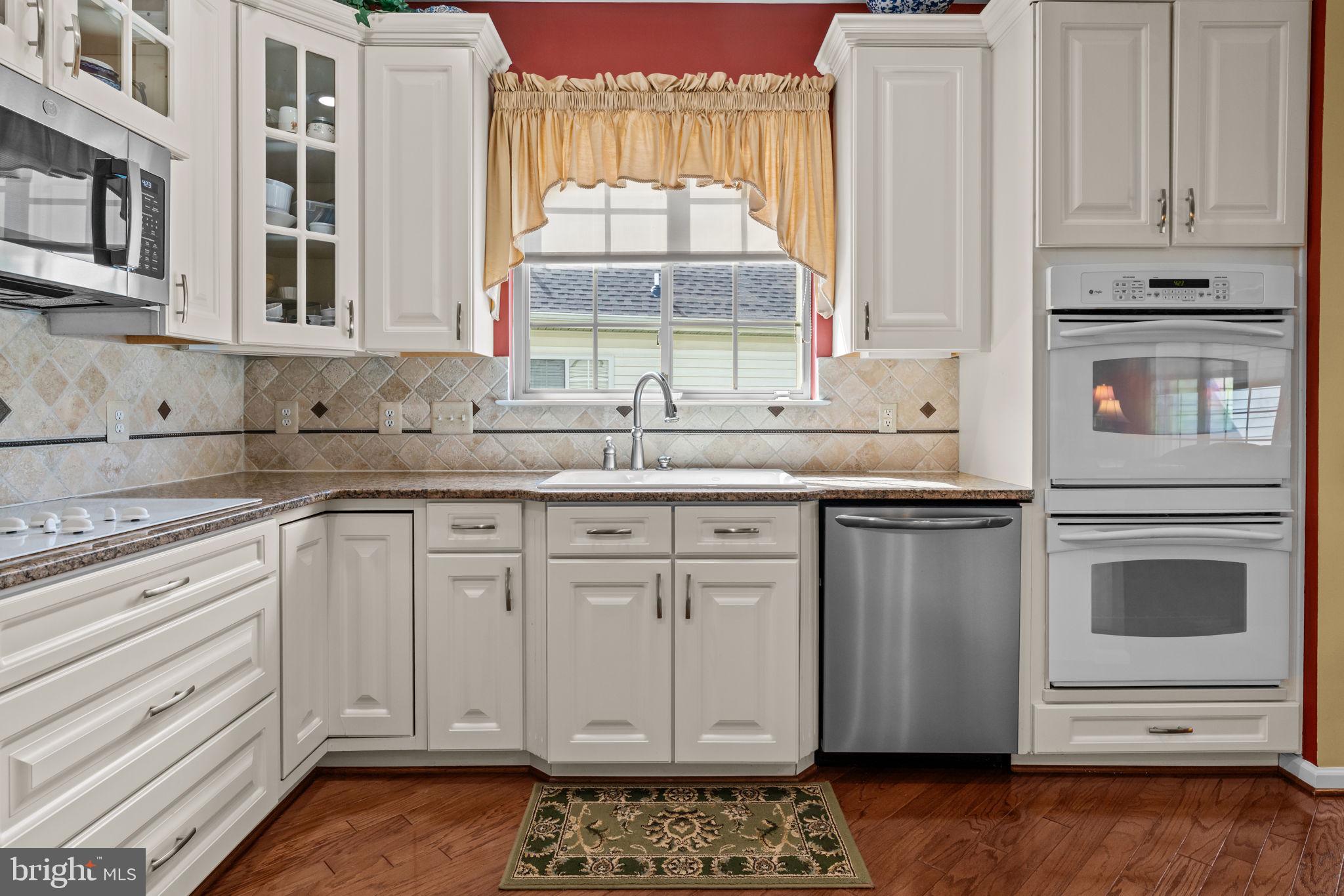 945 Hamilton Way Warminster, PA 18974 - Photo 10 of 32 Kitchen