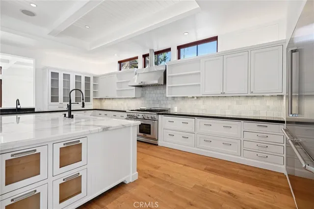 a view of an entryway