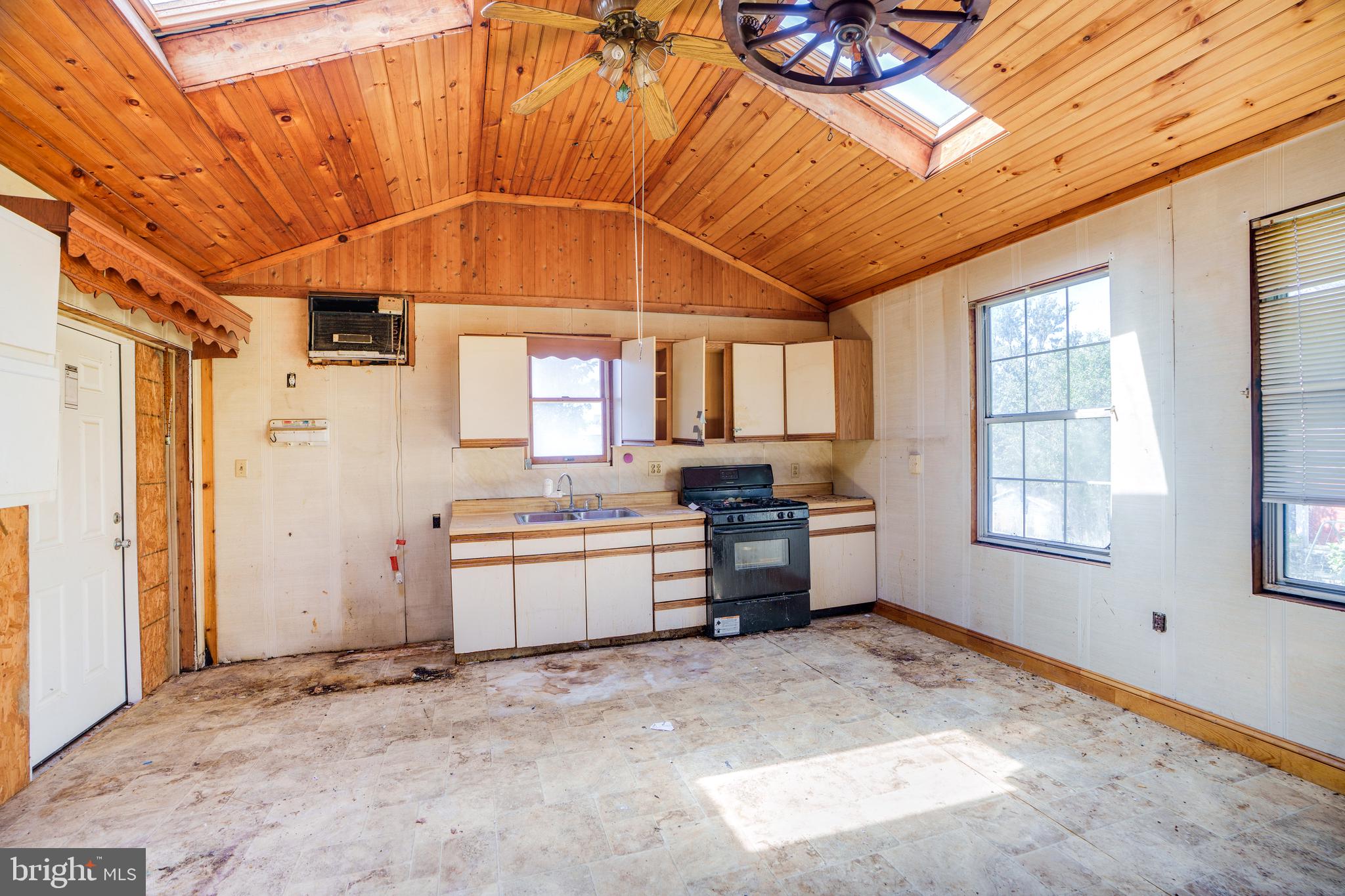 12 Linwood Street Earleville, MD 21919 - Photo 6 of 14 Kitchen