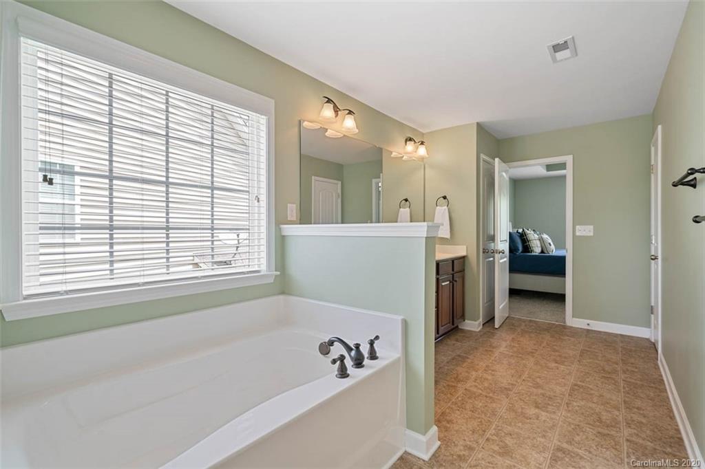 727 Fresia Drive Tega Cay, SC 29708 - Photo 28 of 44 Gallery Image 28