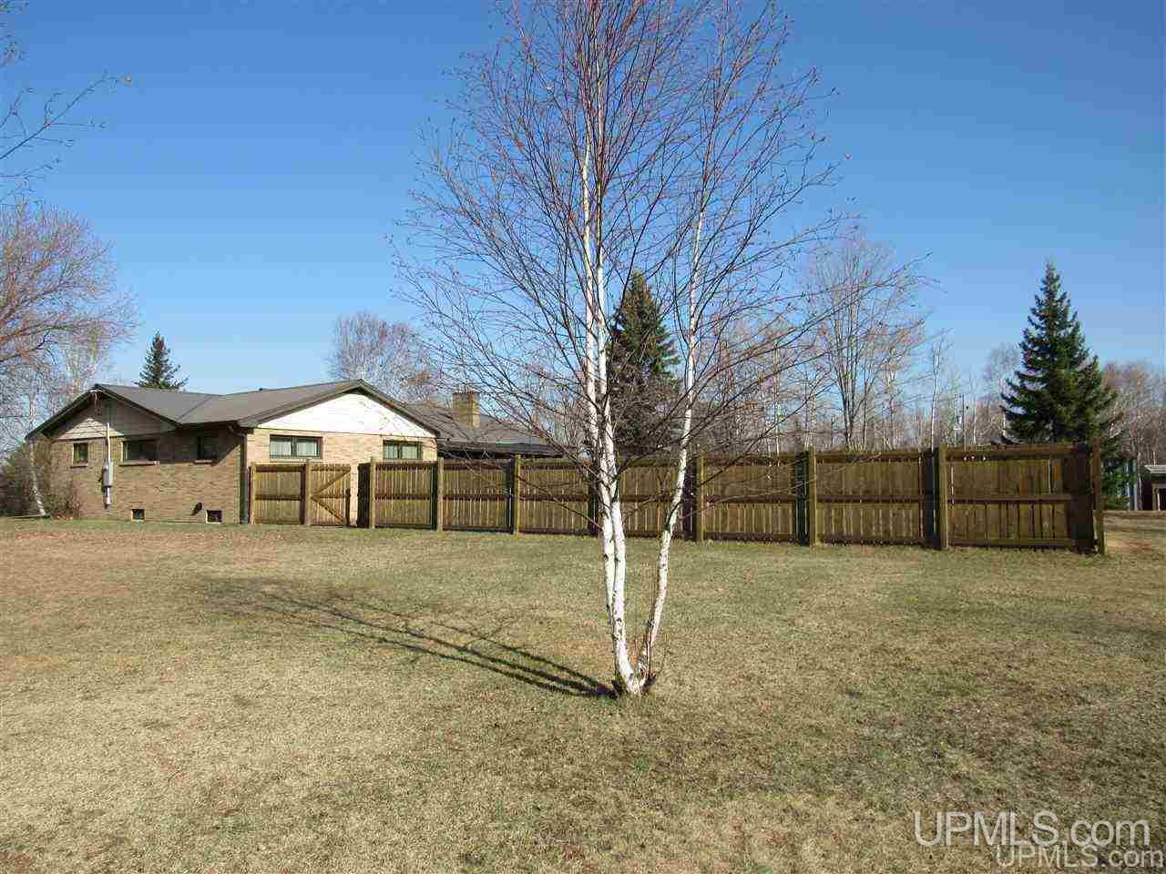 100 South Spruce Lanse, MI 49946 - Photo 4 of 50