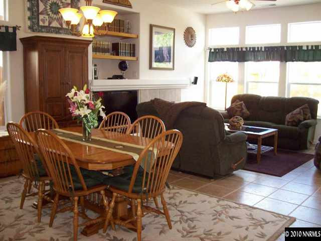 1845 Beringer Way Reno, NV 89521 - Photo 4 of 9 a dining room with furniture and window
