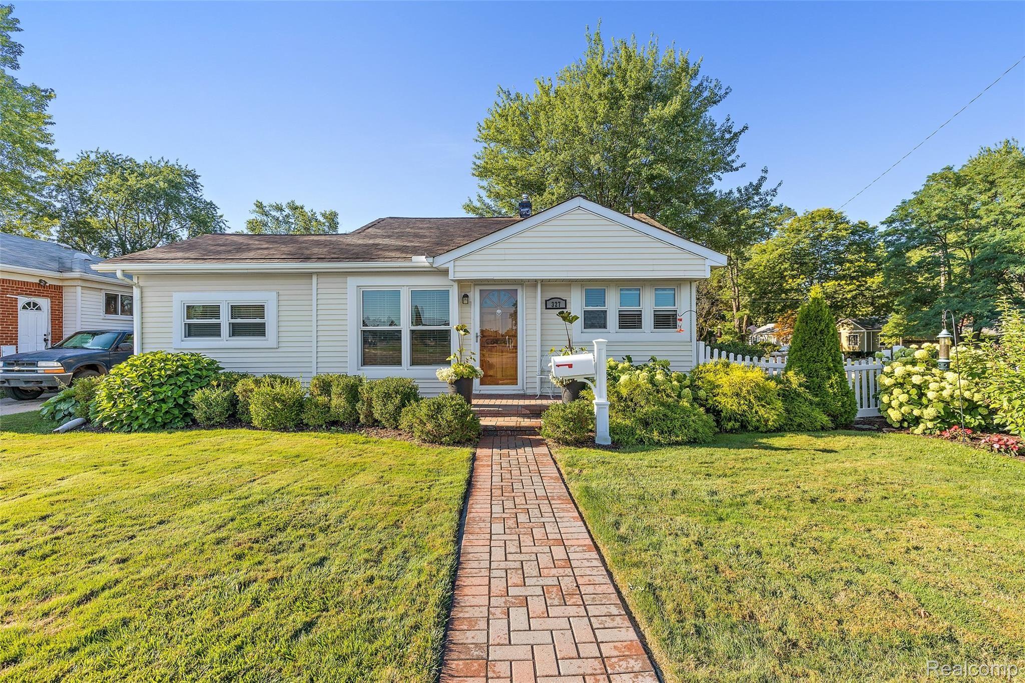 327 West Maple Road Clawson, MI 48017 - Photo 2 of 26 327 W Maple-2.jpg