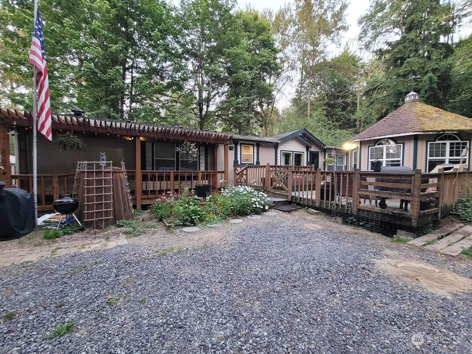 2707 Russell Road Snohomish, WA 98290 - Photo 1 of 1 Gallery Image 1