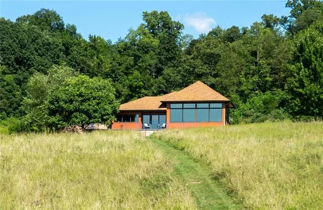 a house view with a outdoor space