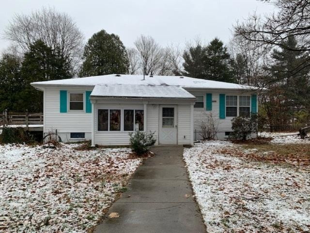 1913 East Bertrand Road Niles, MI 49120 - Photo 1 of 14 IMG_3236
