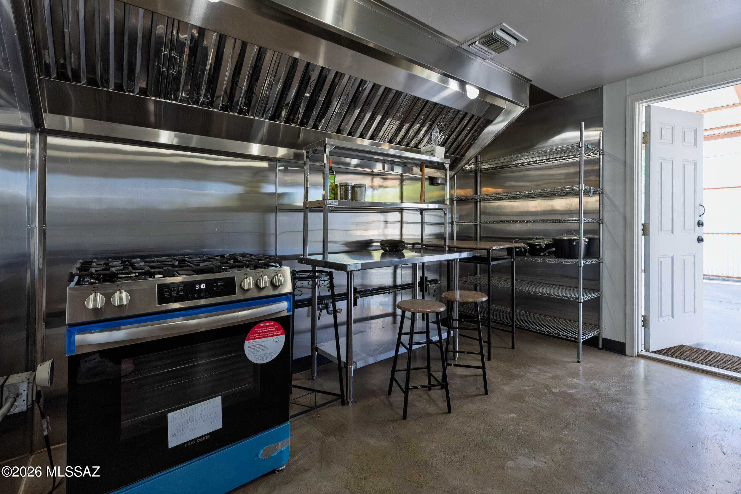 802 East Silverlake Road Tucson, AZ 85713 - Photo 26 of 46