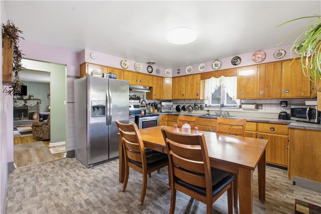 1705 Arona Road Irwin, PA 15642 - Photo 7 of 31 Large eat in kitchen