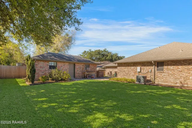 $339,000 | 106 Parsonage Lane, Lafayette, LA 70503