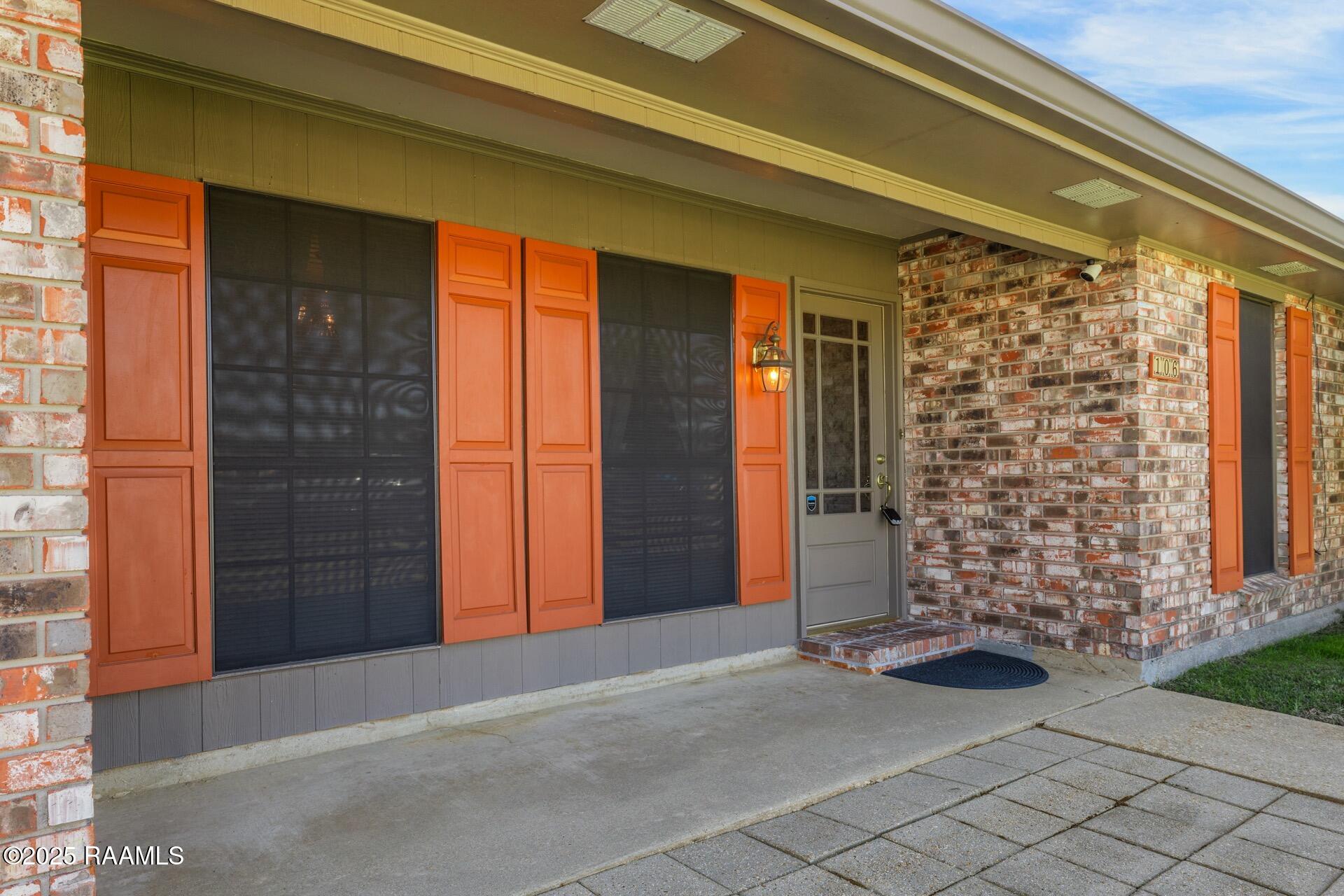 106 Parsonage Lane Lafayette, LA 70503 - Photo 3 of 31 106 Parsonage Ln-3