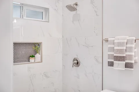 $995,000 | 130 Kuhuoi Street, Kahului, HI 96732