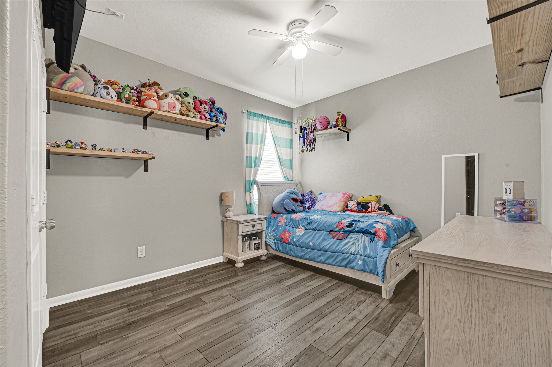 12 Blisten Spring Lane Manvel, TX 77578 - Photo 18 of 29 Secondary bedroom