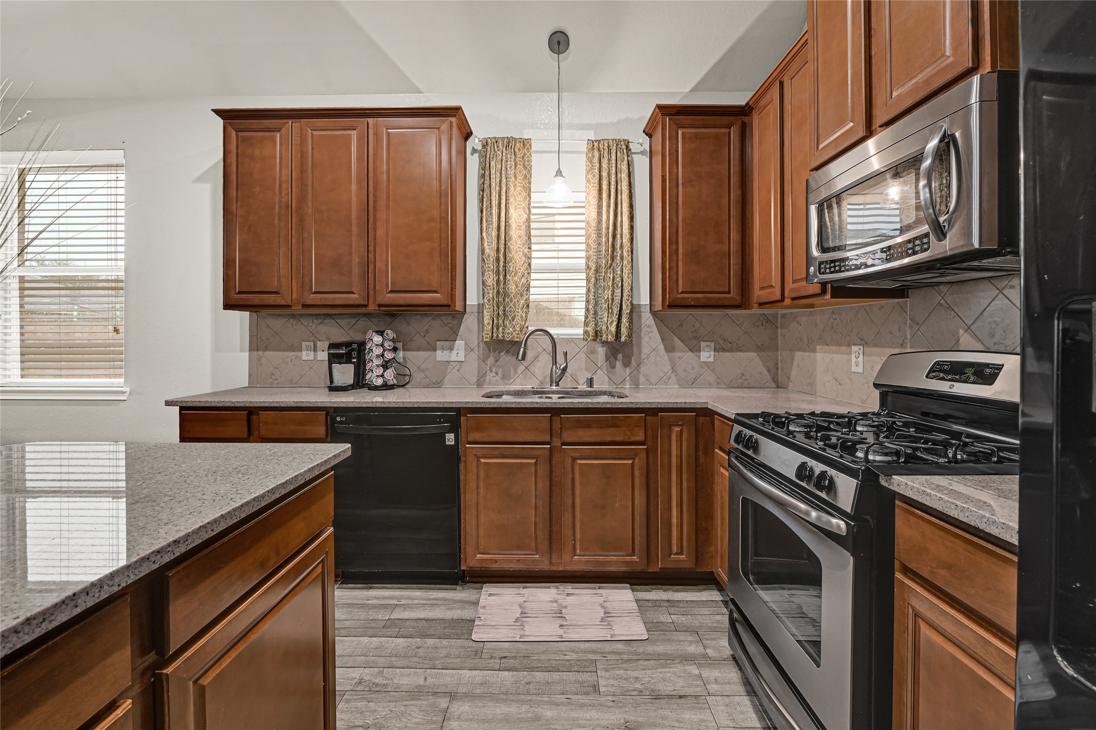 12 Blisten Spring Lane Manvel, TX 77578 - Photo 9 of 29