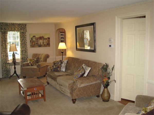 10 Delwood Road Chelmsford, MA 01824 - Photo 4 of 30 Gallery Image 4