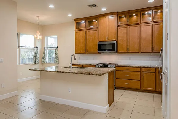 $3,100 | 15323 Goldfinch Circle, Westlake, FL 33470