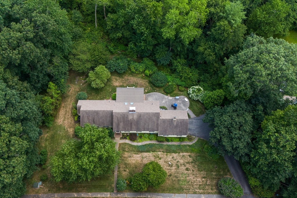 9 Tophet Road Lynnfield, MA 01940 - Photo 2 of 41