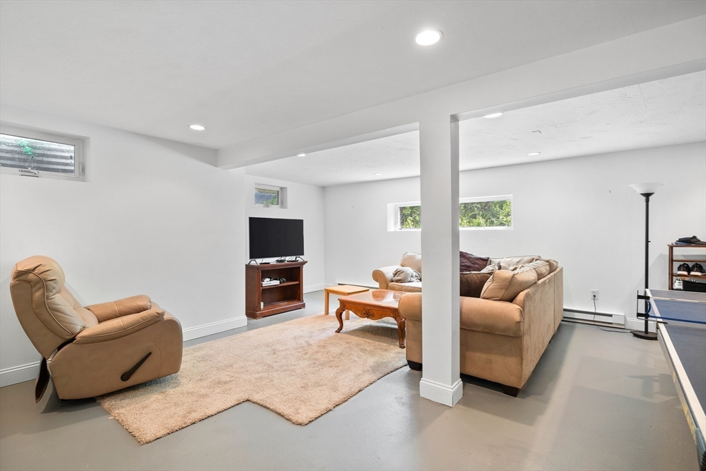 9 Tophet Road Lynnfield, MA 01940 - Photo 29 of 41