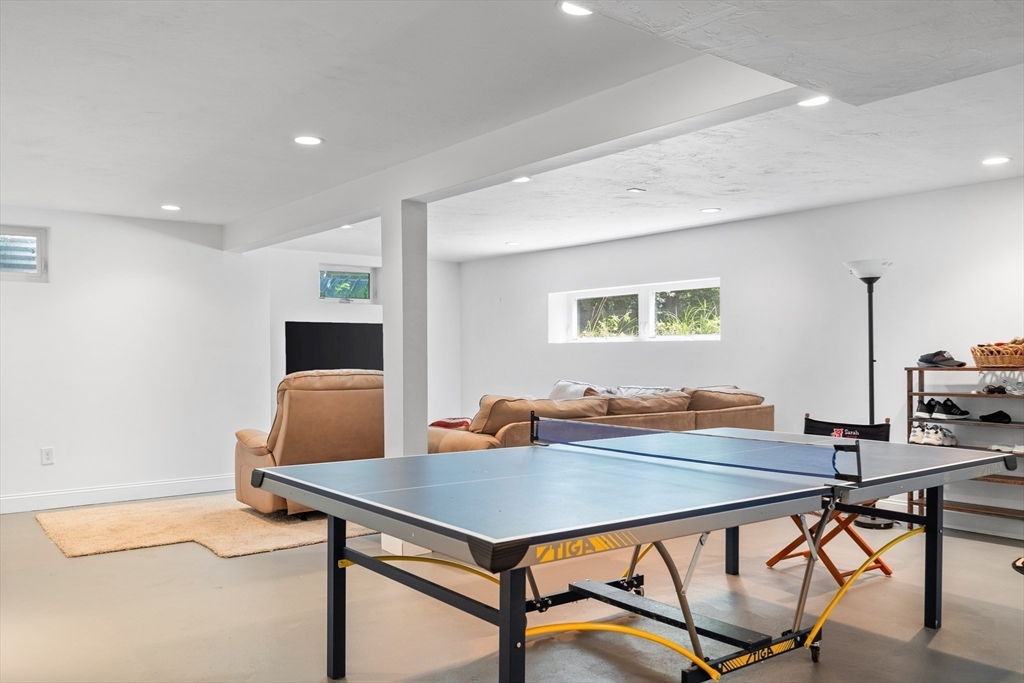 9 Tophet Road Lynnfield, MA 01940 - Photo 31 of 41