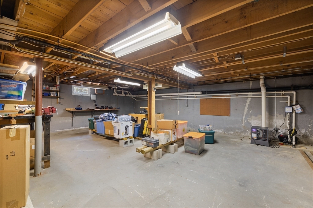 9 Tophet Road Lynnfield, MA 01940 - Photo 35 of 41