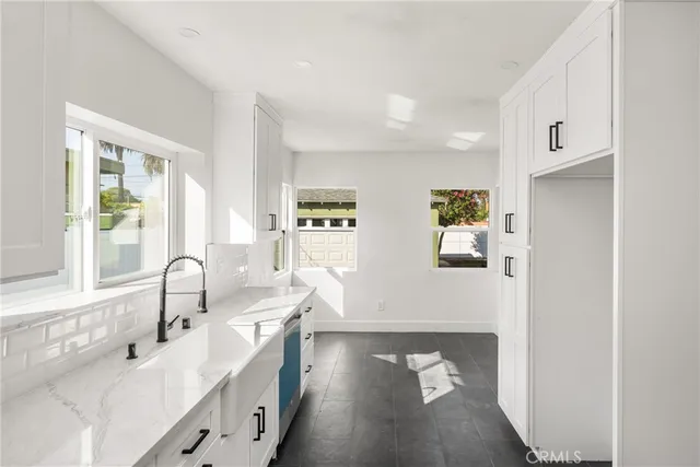 $899,000 | 2451 Daisy Avenue, Long Beach, CA 90806