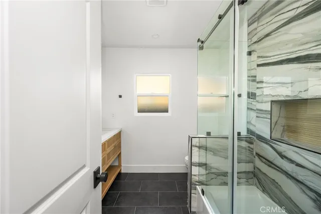 $899,000 | 2451 Daisy Avenue, Long Beach, CA 90806