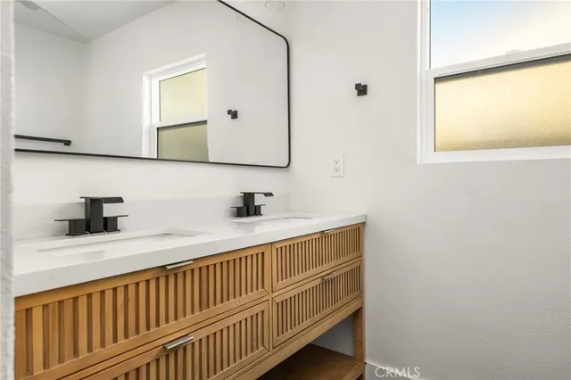 $899,000 | 2451 Daisy Avenue, Long Beach, CA 90806