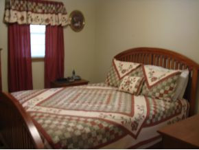 2240 Denton Valley Road Bristol, TN 37620 - Photo 6 of 7 BEDROOM