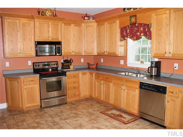 20 Alfred Court Raleigh, NC 27603 - Photo 3 of 7 Kitchen