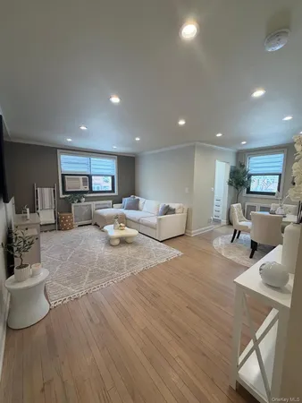 $310,000 | 17-76 166th Street, Unit 4170 | Clearview