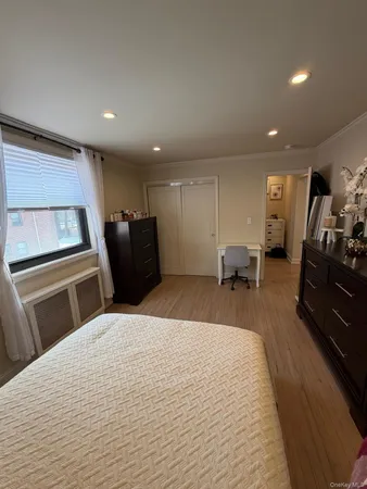 $310,000 | 17-76 166th Street, Unit 4170 | Clearview