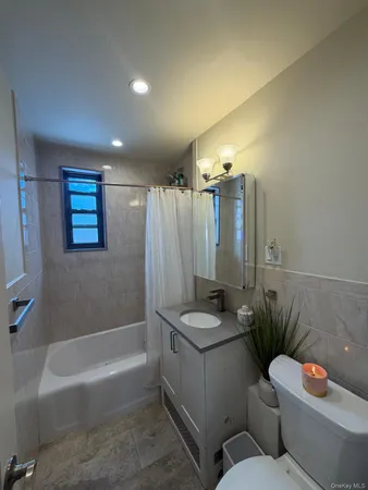 $310,000 | 17-76 166th Street, Unit 4170 | Clearview