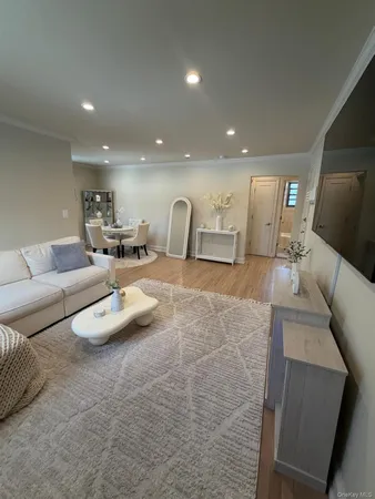 $310,000 | 17-76 166th Street, Unit 4170 | Clearview