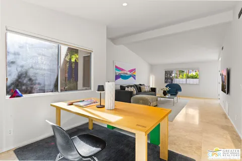 $995,000 | 530 North Calle Rolph, Palm Springs, CA 92262