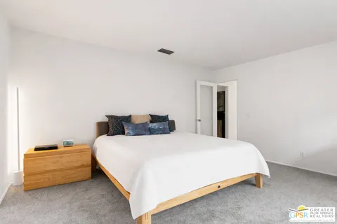 $995,000 | 530 North Calle Rolph, Palm Springs, CA 92262