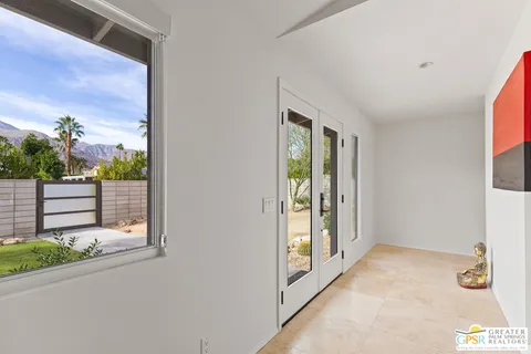 $995,000 | 530 North Calle Rolph, Palm Springs, CA 92262